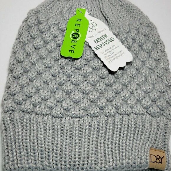 D&Y Beanie Hat Messy Bun Ponytail Beanie Cap Soft Stretch Knit Gray Repreve NWT - Picture 8 of 11